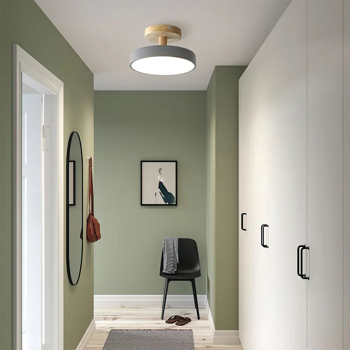 Scandinavische Plafondlamp met Houten Basis & Zacht Pastel Design