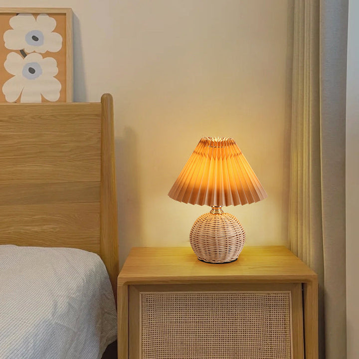Scandinavische Tafellamp met Stoffen Kap – USB & Oneindig Dimbaar