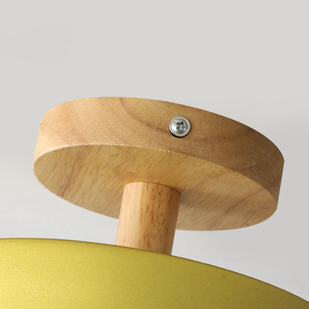Scandinavische Plafondlamp met Houten Basis & Zacht Pastel Design
