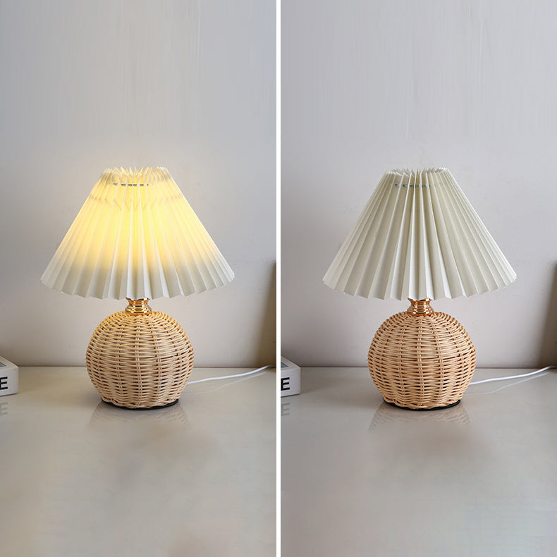 Scandinavische Tafellamp met Stoffen Kap – USB & Oneindig Dimbaar