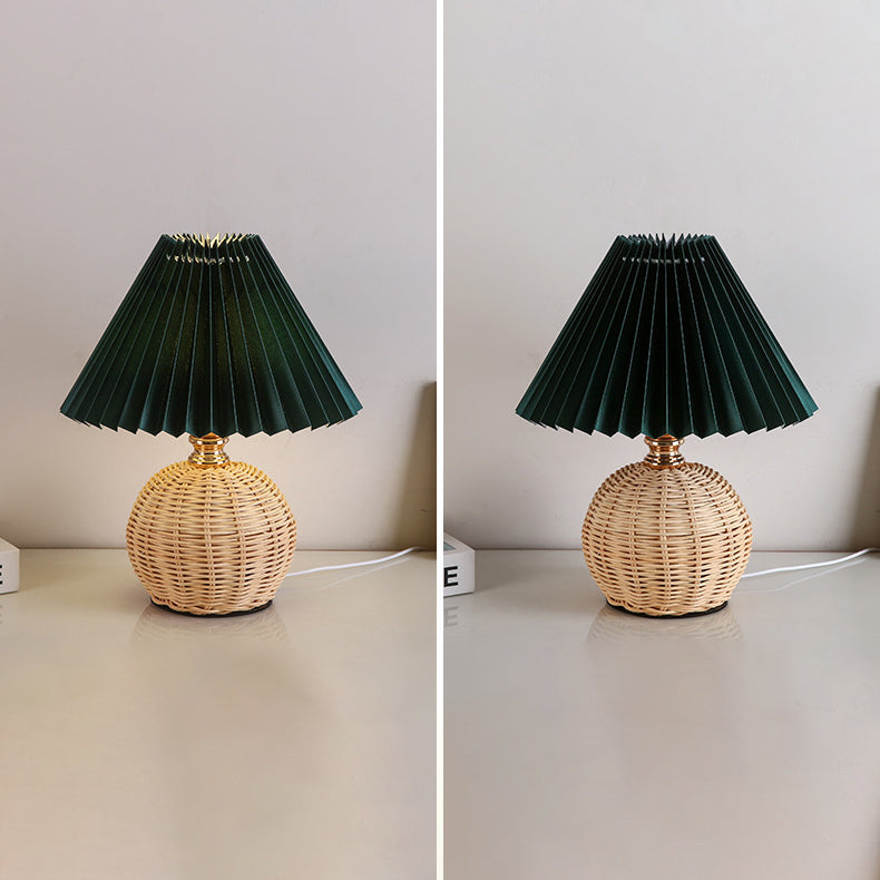 Scandinavische Tafellamp met Stoffen Kap – USB & Oneindig Dimbaar