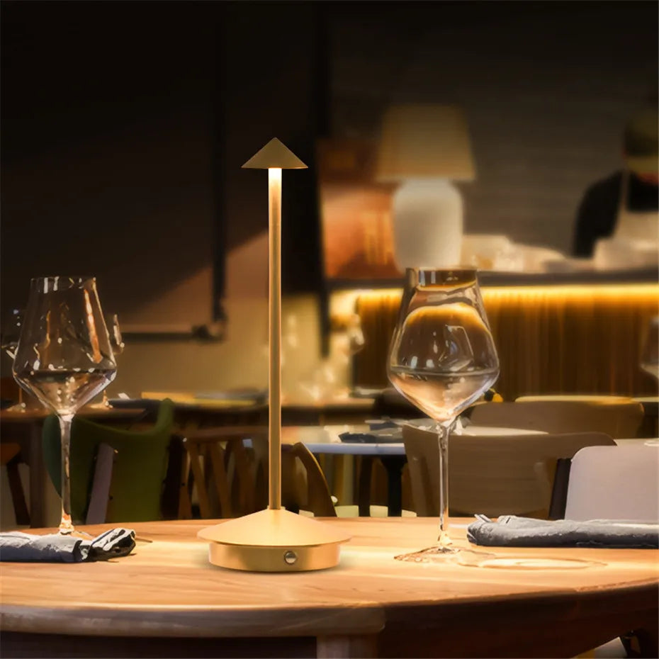 Scandinavische Minimalistische Tafellamp met Dimbare LED & Draadloos Design