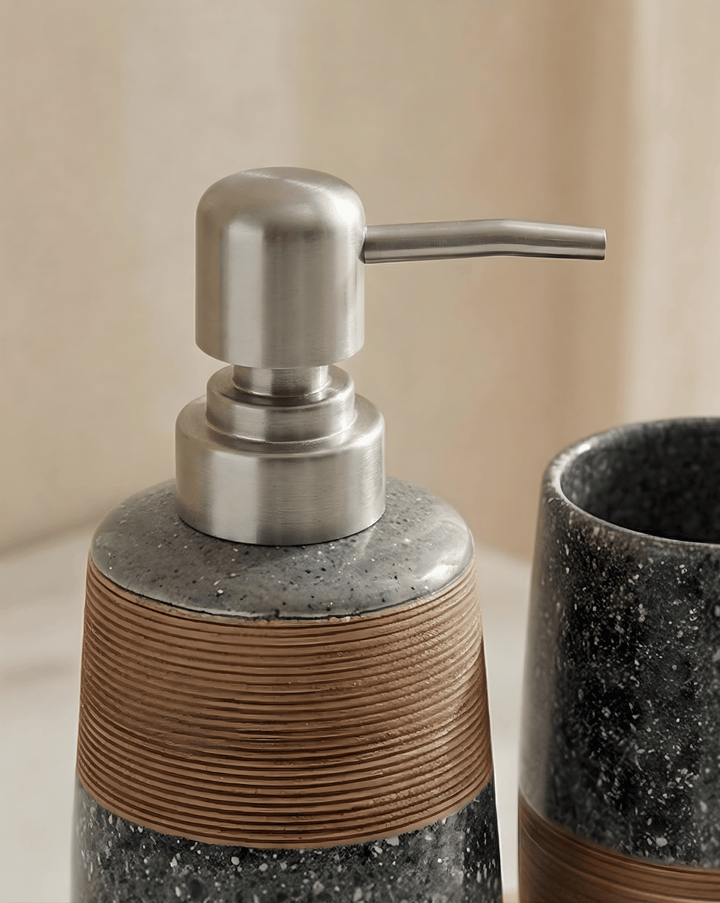 Flint Badkamerset 2-Delig Gespikkeld Keramiek Met Bamboe Design, 18 cm