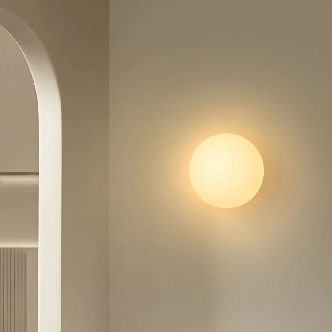 Moderne glazen wandlamp met warm LED-licht en Minimalistisch Design