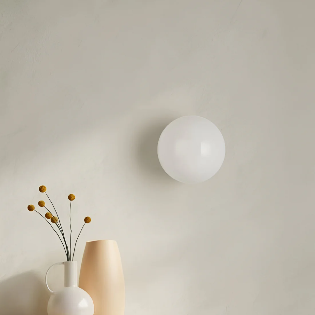 Moderne glazen wandlamp met warm LED-licht en Minimalistisch Design