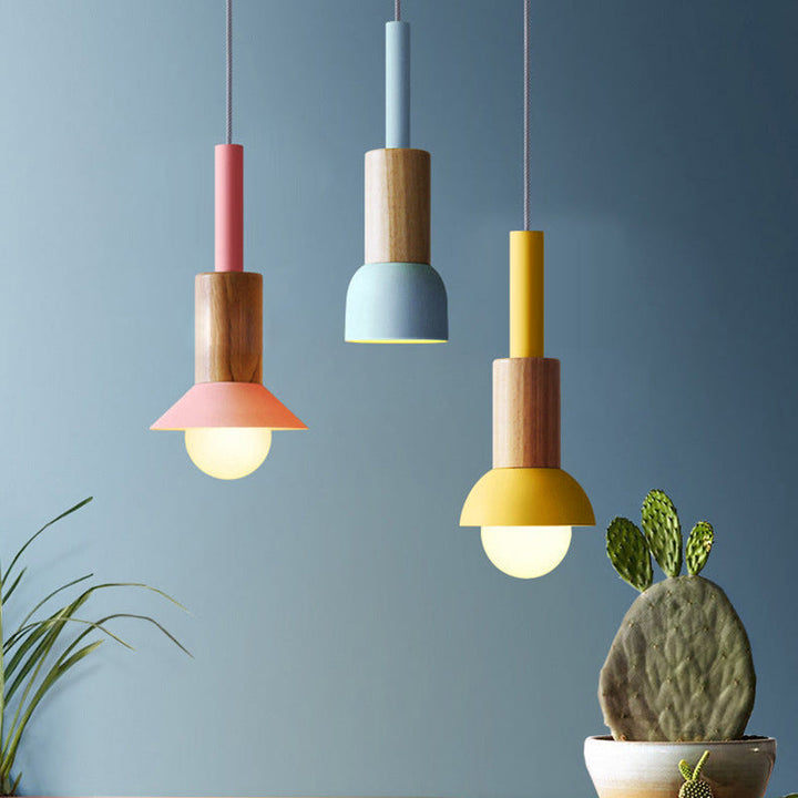 Scandinavische Houten Hanglamp met Kleurrijk Design
