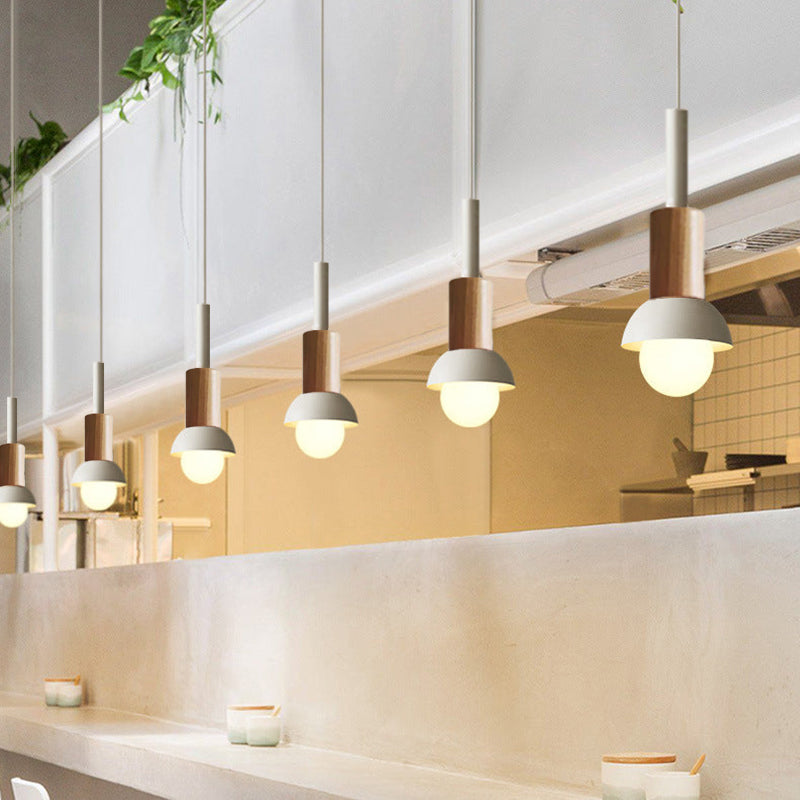 Scandinavische Houten Hanglamp met Kleurrijk Design