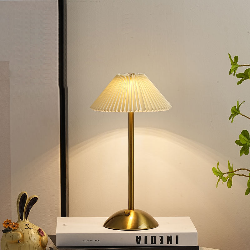 LumaGlow™ Scandinavische tafellamp met USB-laadpoort