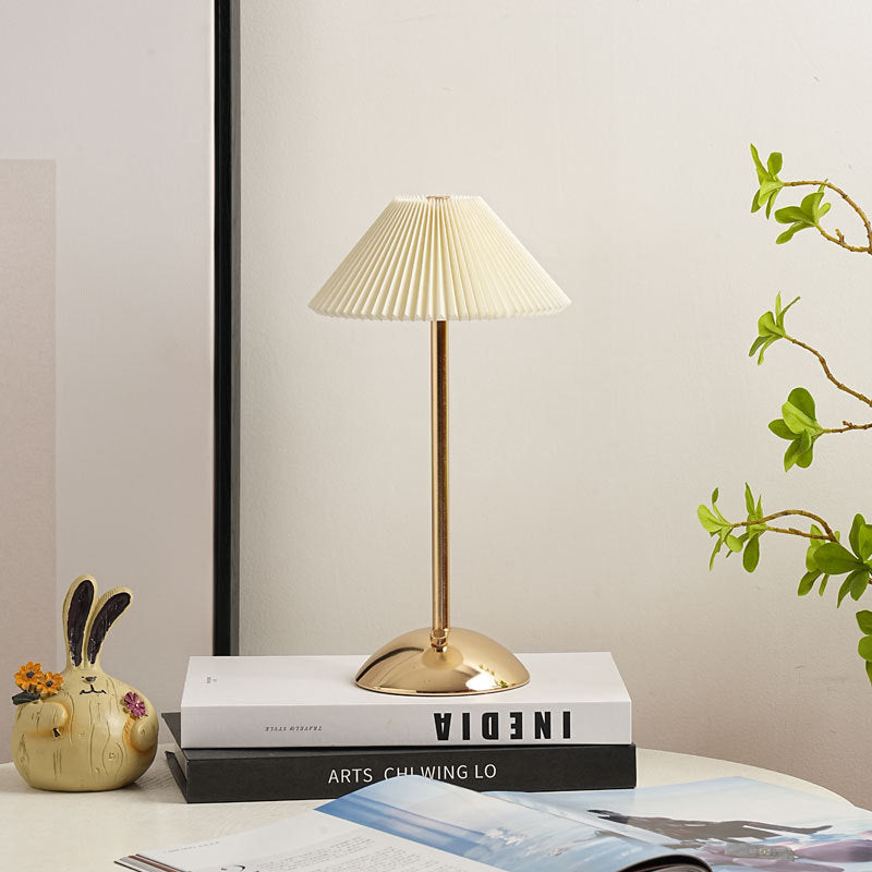 LumaGlow™ Scandinavische tafellamp met USB-laadpoort