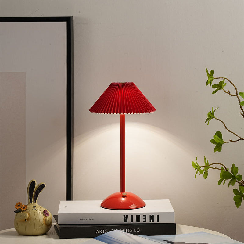 LumaGlow™ Scandinavische tafellamp met USB-laadpoort