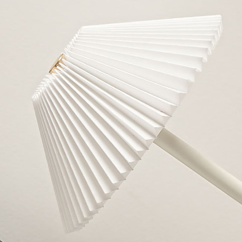 LumaGlow™ Scandinavische tafellamp met USB-laadpoort
