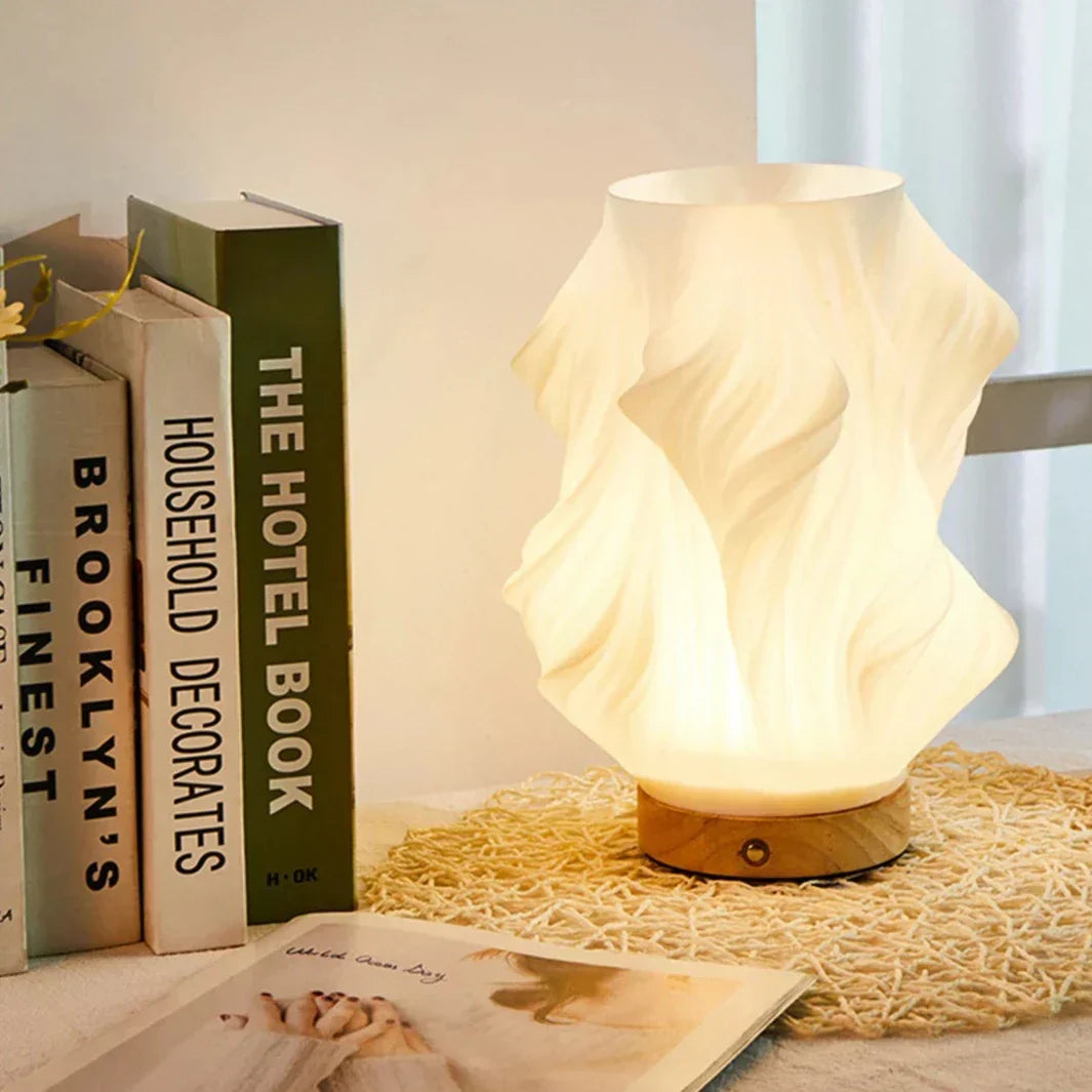 Warme LED Tafellamp met Dimbare Functie & Elegant Golfdesign