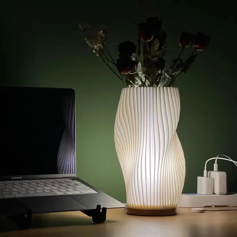 Warme LED Tafellamp met Dimbare Functie & Elegant Golfdesign