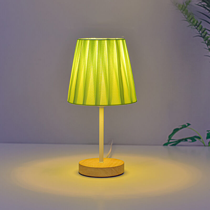Scandinavische Moderne Houten Tafellamp met Geïntegreerde LED – USB Plug-In