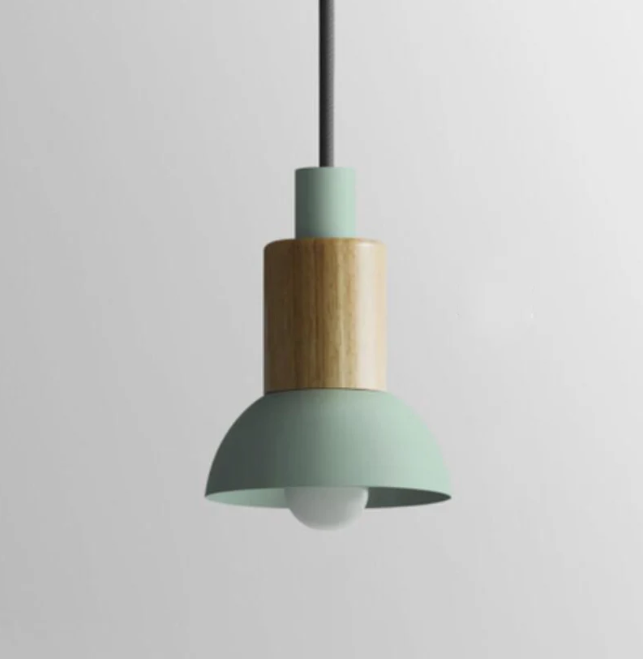Scandinavische Houten Hanglamp met Kleurrijk Design