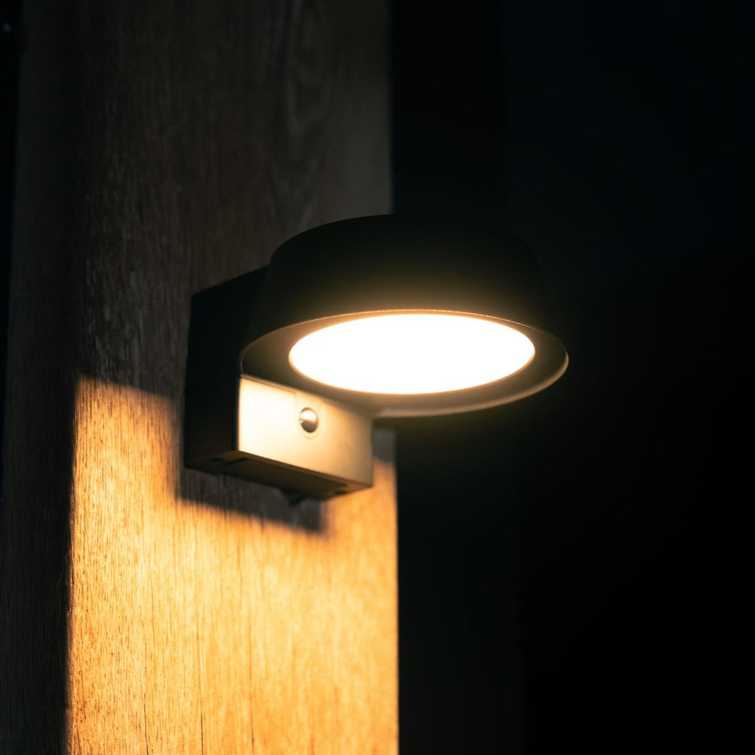 OLIVIA - Krachtige Oplaadbare Solar Wandlamp Met Bewegingssensor en 3 standen