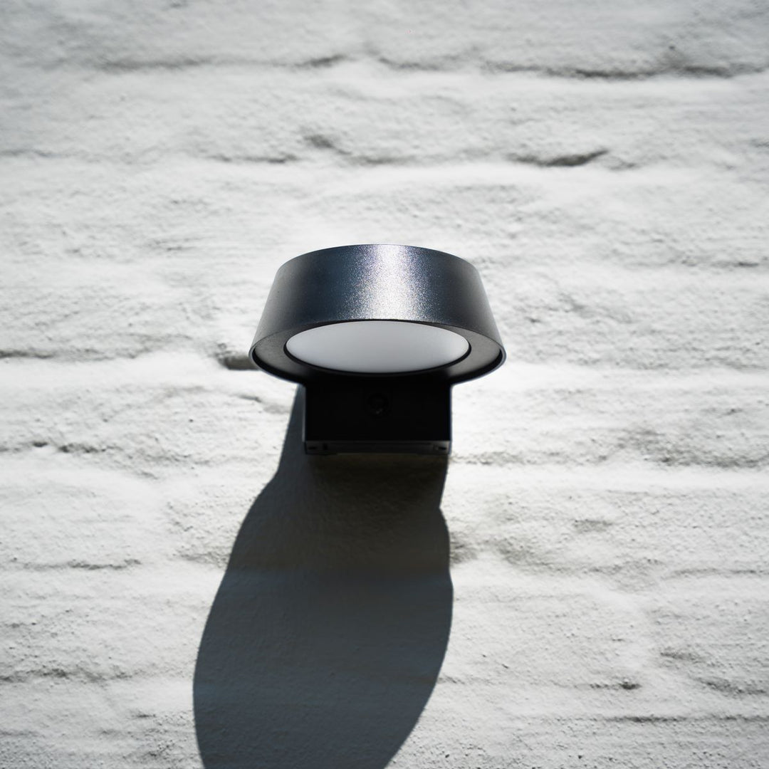 OLIVIA - Krachtige Oplaadbare Solar Wandlamp Met Bewegingssensor en 3 standen