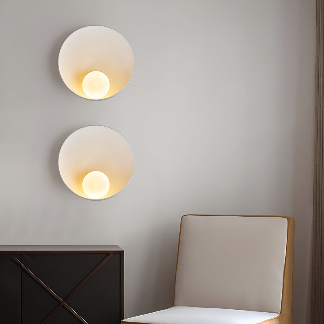 Japandi Wandlamp met Melkglas en Hout voor Warme Sfeerverlichting
